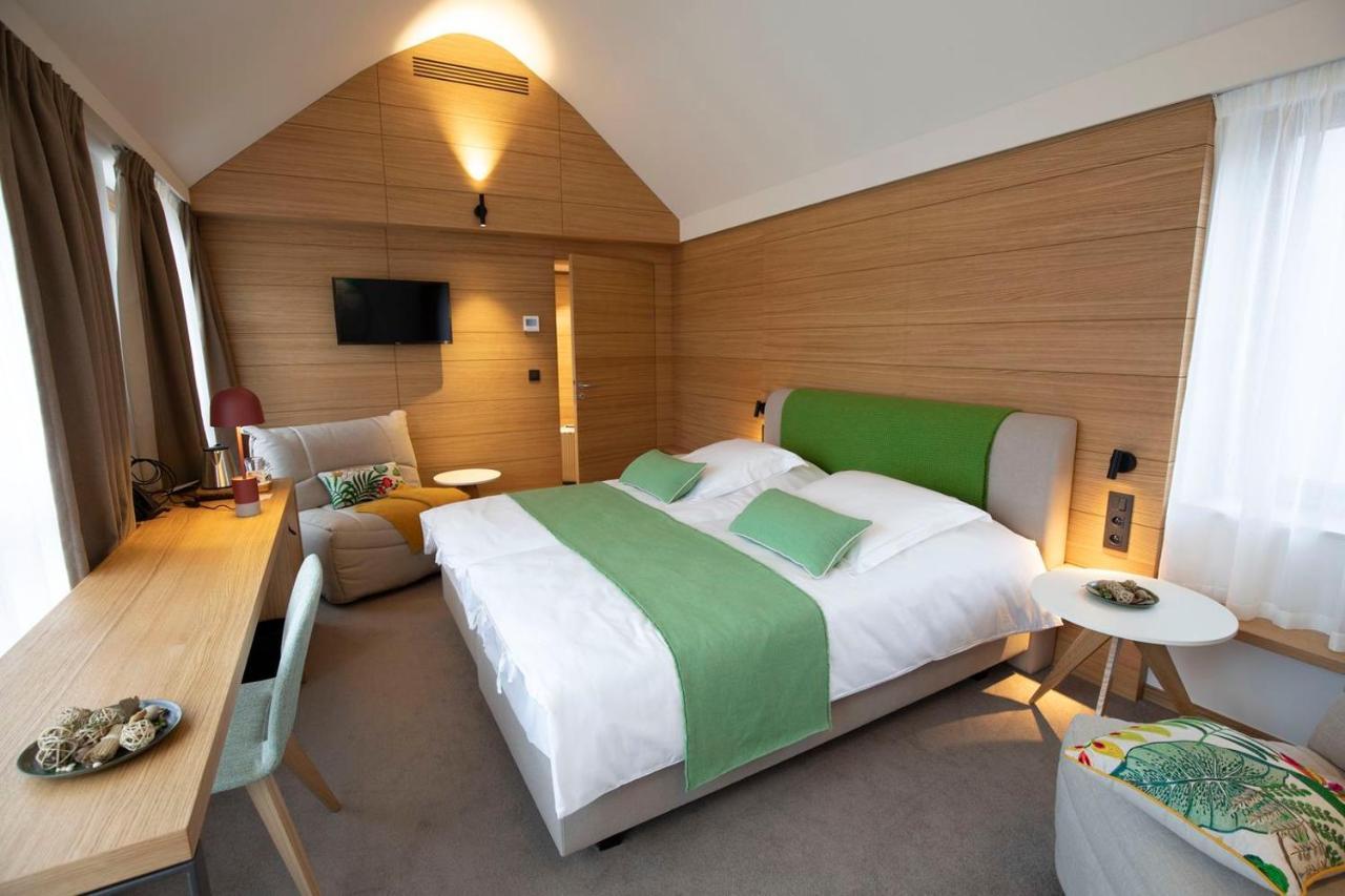B-Lodge Boutique Hotel Louvain-la-Neuve Bagian luar foto