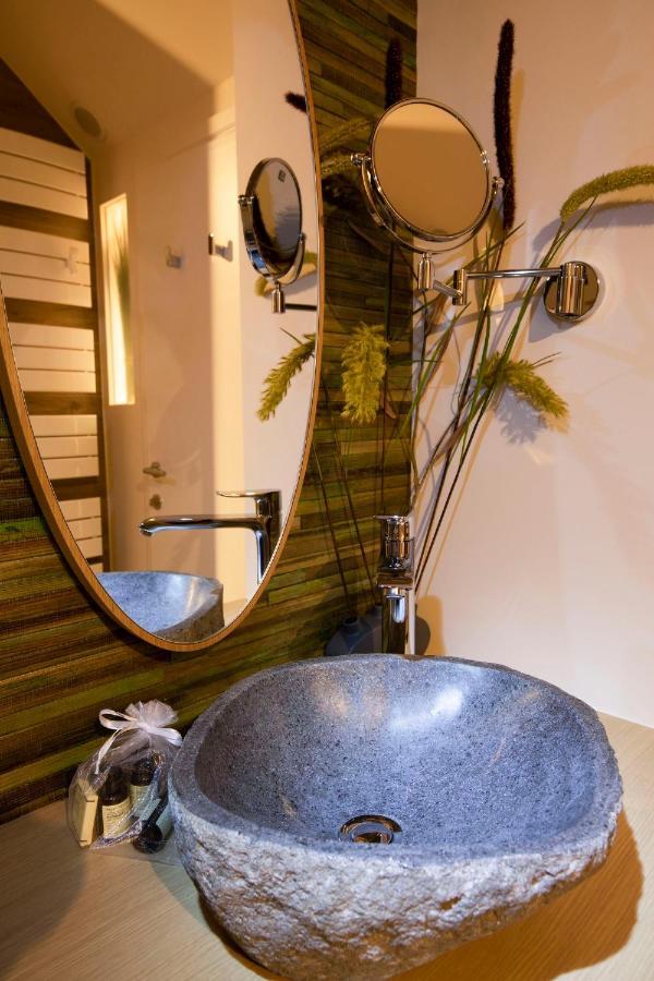 B-Lodge Boutique Hotel Louvain-la-Neuve Bagian luar foto